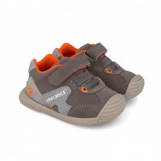 First steps sneakers...