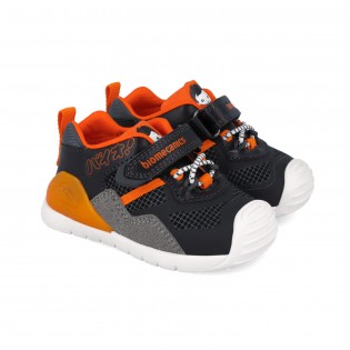 First steps sneakers...