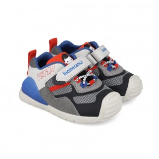 First steps sneakers...