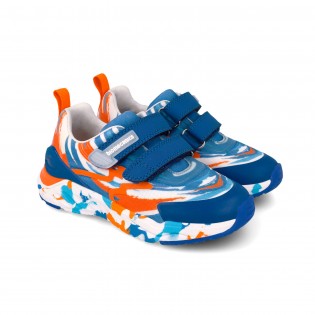 Deportivas azules para niño...