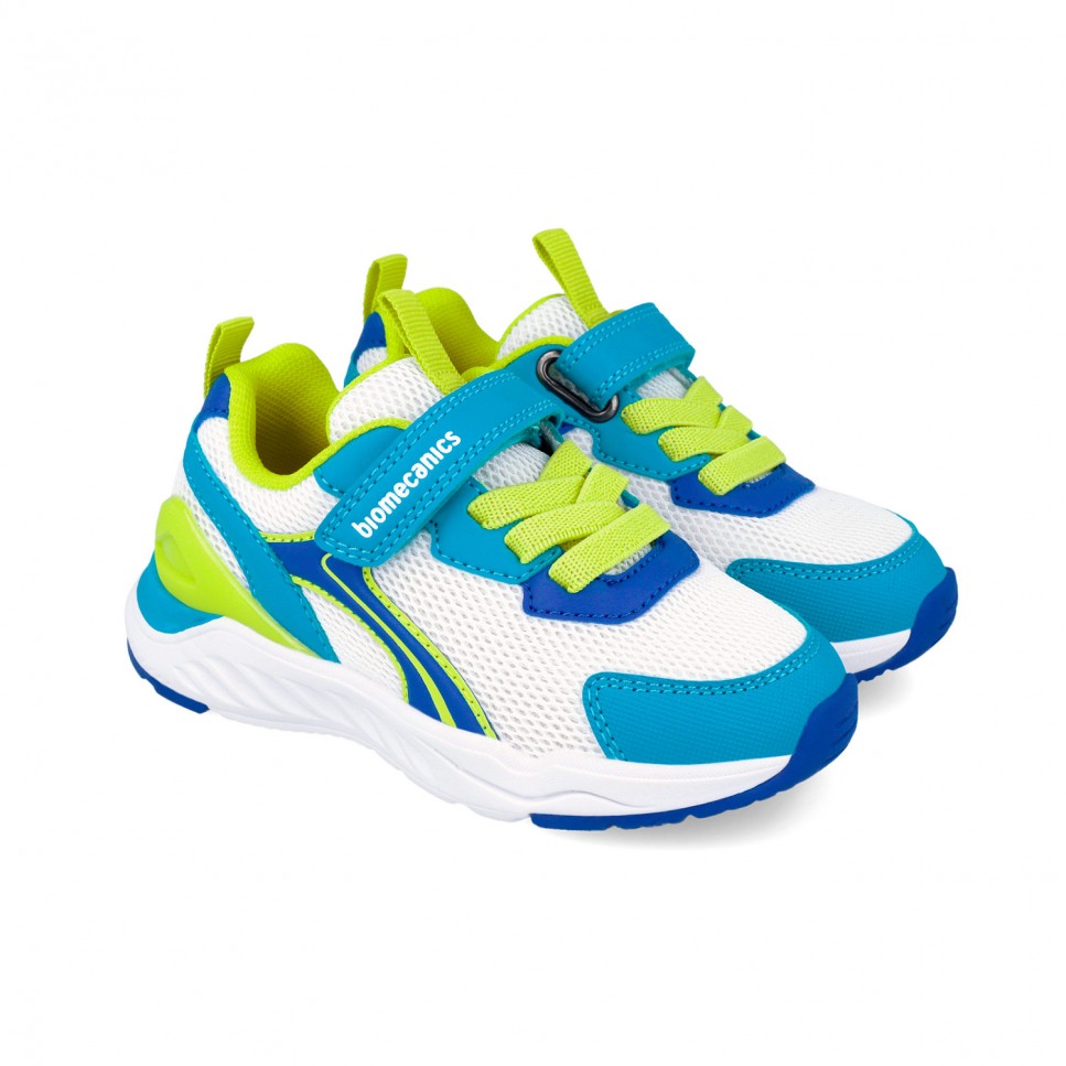 Deportivas blancas y azules para niño 262273-C057