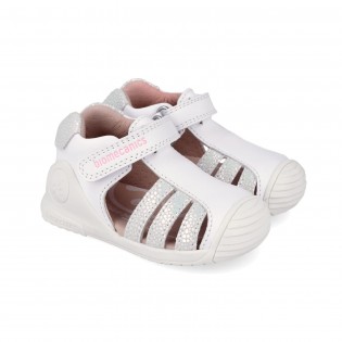 Sandalias de niña primeros...
