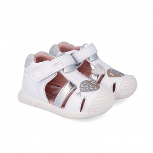 Sandalias de niña primeros...