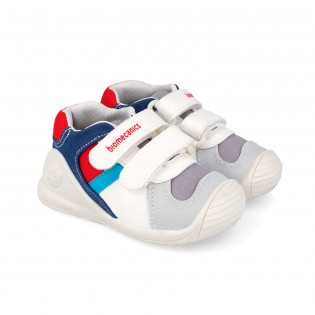 Zapatillas de lona blancas...
