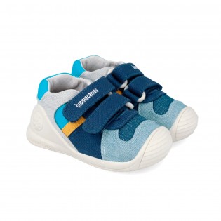 Zapatillas de lona azules...