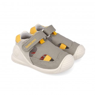 Sandalias de lona beige...