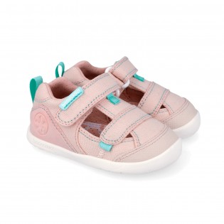 Sandalias de lona rosas...