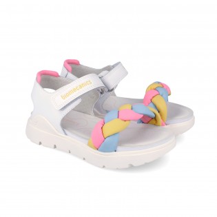 Sandalias blancas para niña...