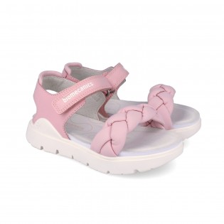 Sandalias rosas para niña...