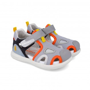 Sandalias para niño...