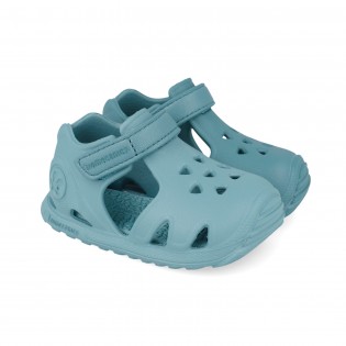 Sandalias de playa y...