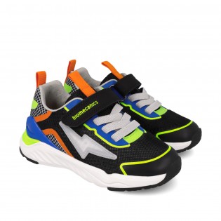 Elastic-lace trainers...